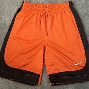 Nike men’s basketball shorts medium dri fit Texas longhorns used gently